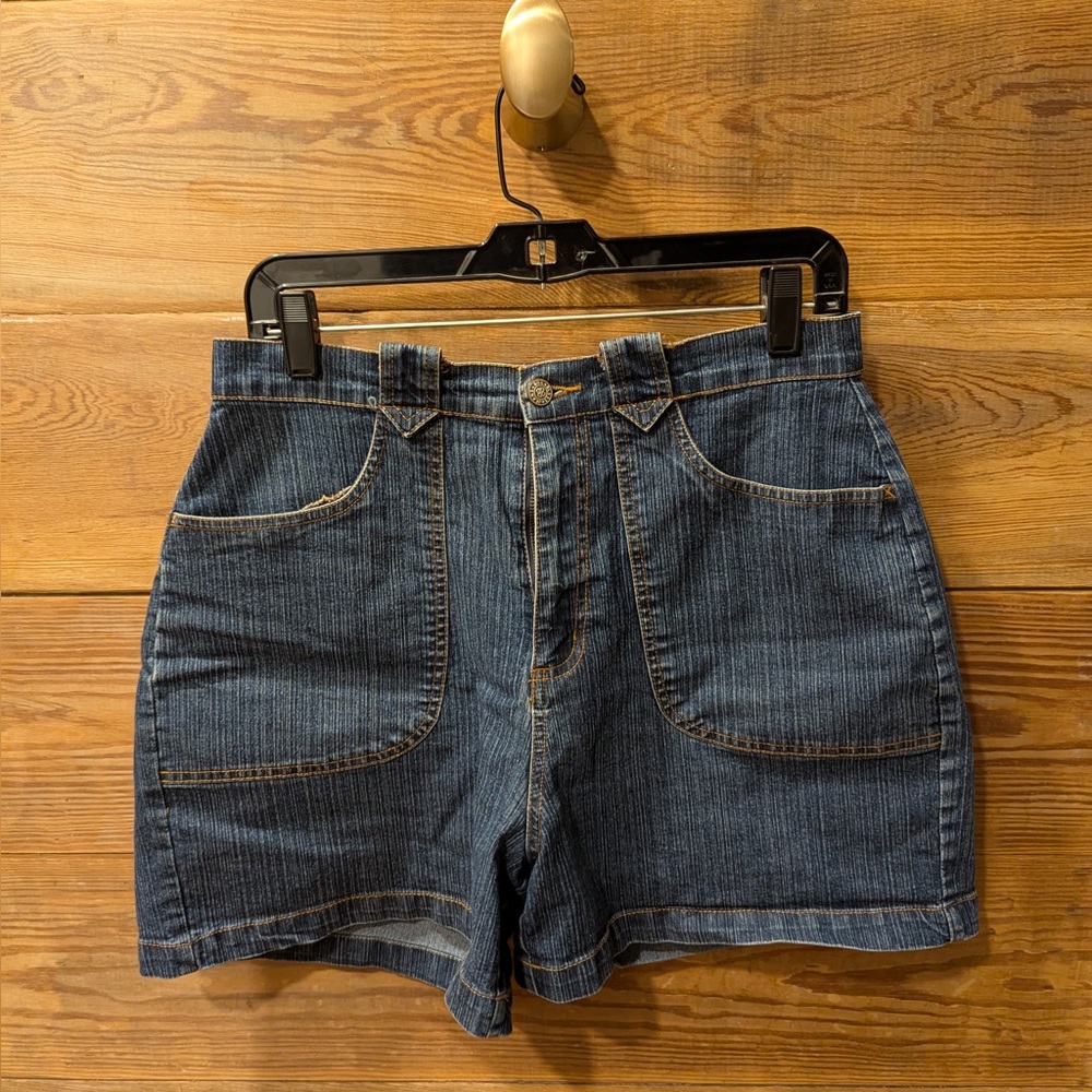 Vintage Bill Blass stretchy denim shorts